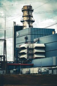 安い電力会社を選ぶ際に知っておくべきポイントは？