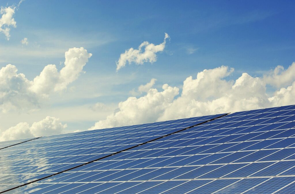 太陽光発電投資の回収期間はどれくらい？