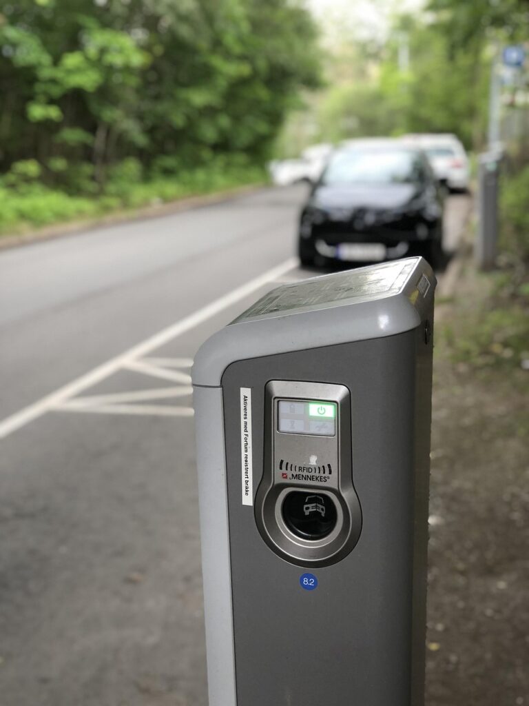 電気料金の見直し方法はこれで決まり？